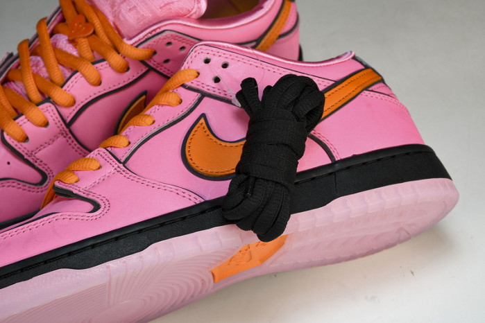 the powerpuff girls x dunk low pro sb qs